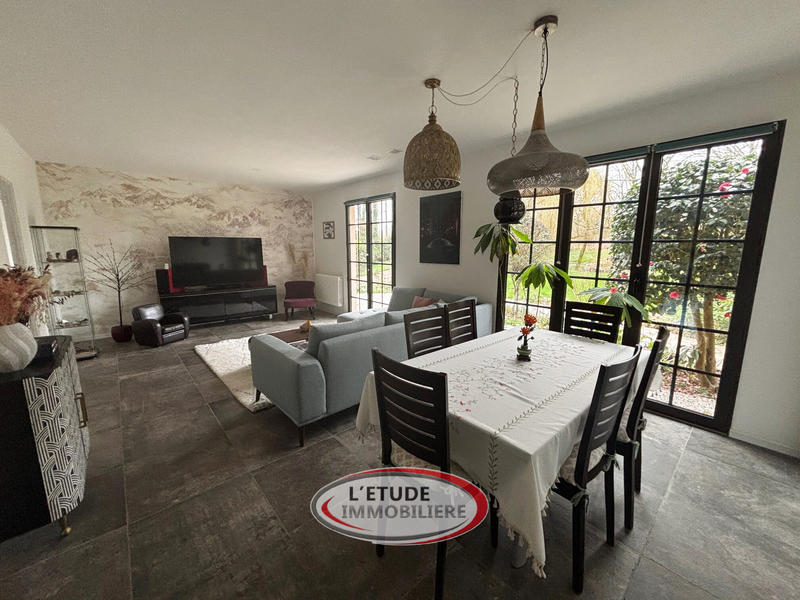 Maison - 186 m² - 10 pièces