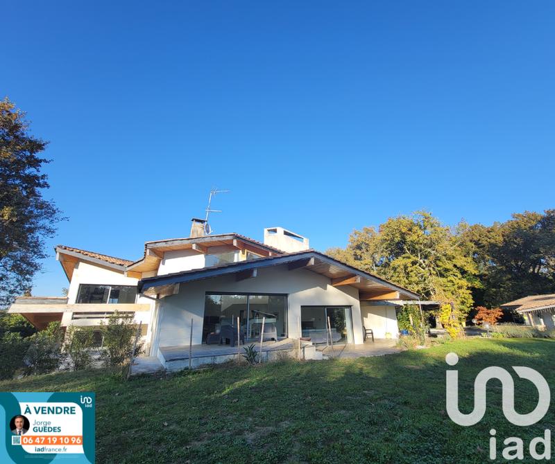 Maison de maîtres - 280 m² - 9 pièces