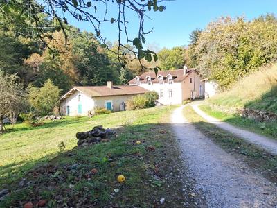 Propriété - 90 m² - 4 pièces