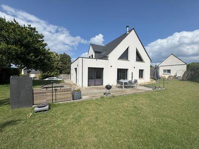 Maison - 152 m² - 6 pièces