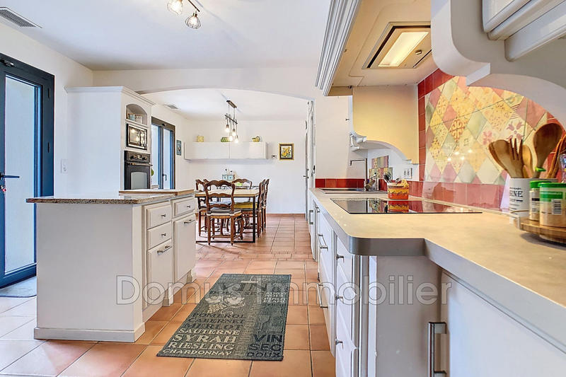 Maison - 188 m² - 8 pièces