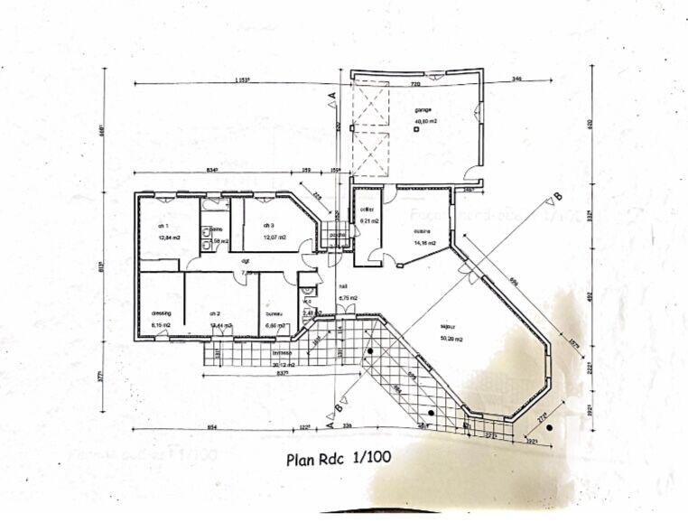 Maison - 140 m² - 4 pièces