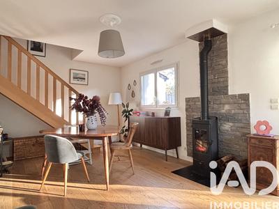 Maison - 90 m² - 5 pièces