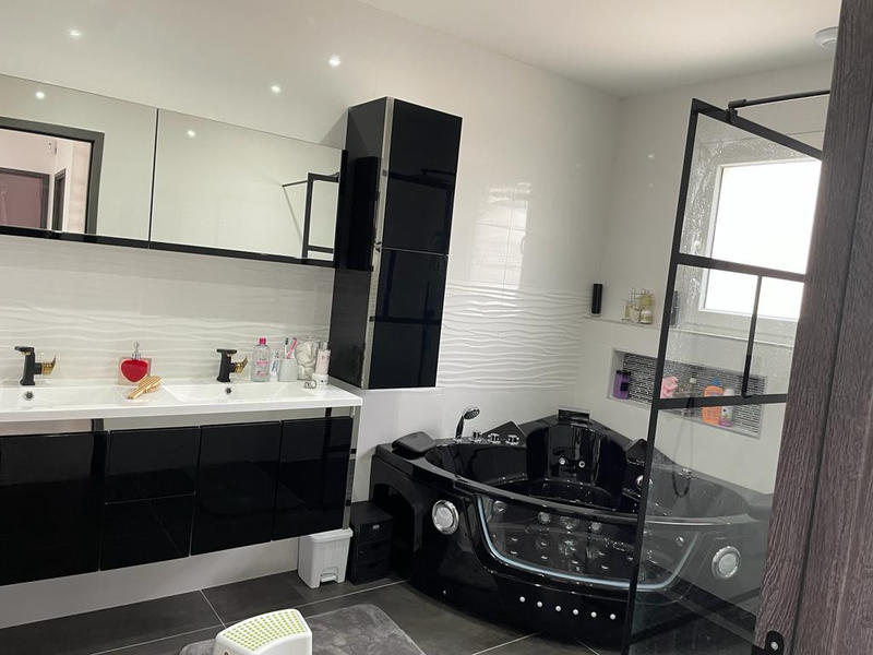 Maison - 152 m² - 7 pièces