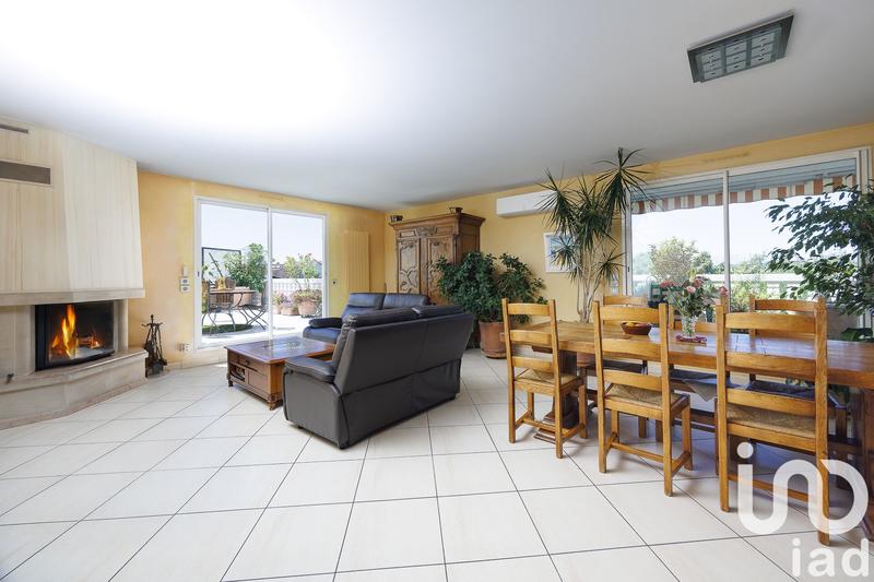 Appartement - 209 m² - 7 pièces