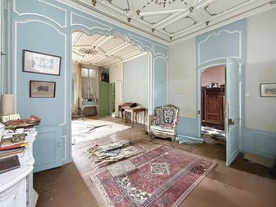 Maison - 219 m² - 8 pièces