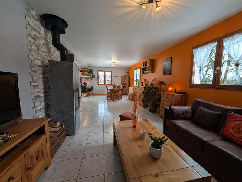 Maison - 93 m² - 4 pièces