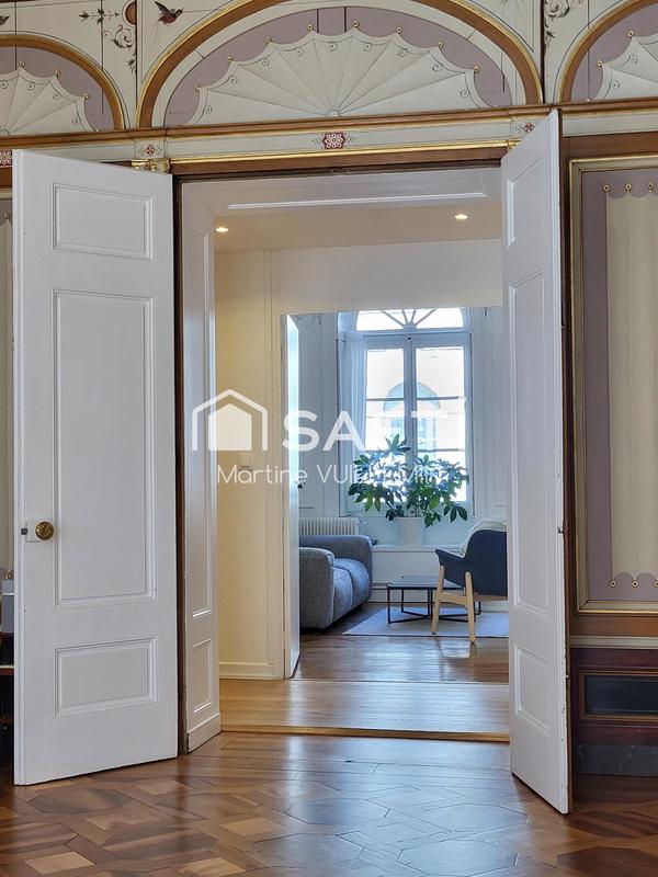 Appartement - 214 m² - 7 pièces