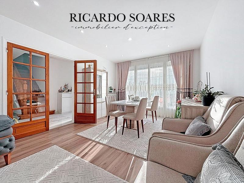 Maison - 204 m² - 8 pièces