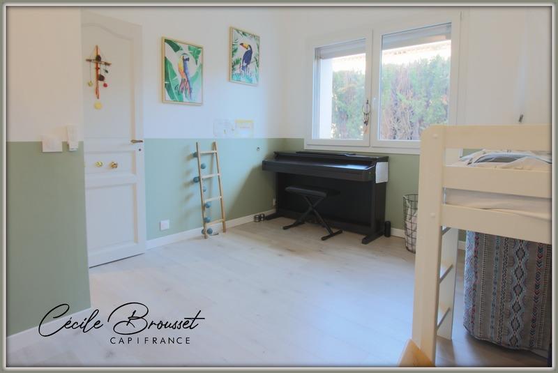 Propriété - 259 m² - 10 pièces