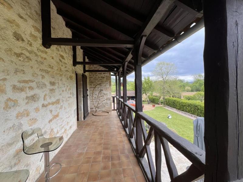 Maison - 200 m² - 5 pièces