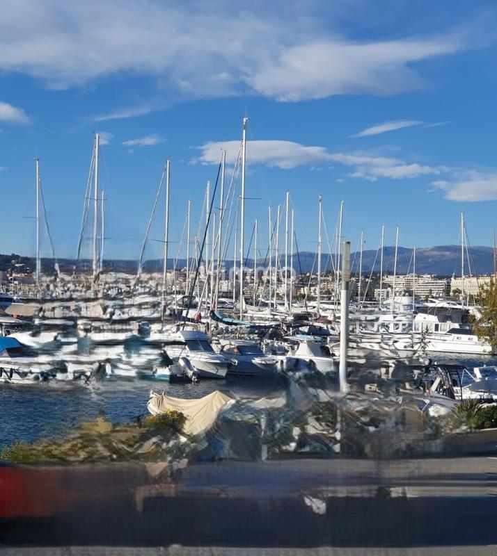 Fonds de commerce - Local commercial - 45 m²