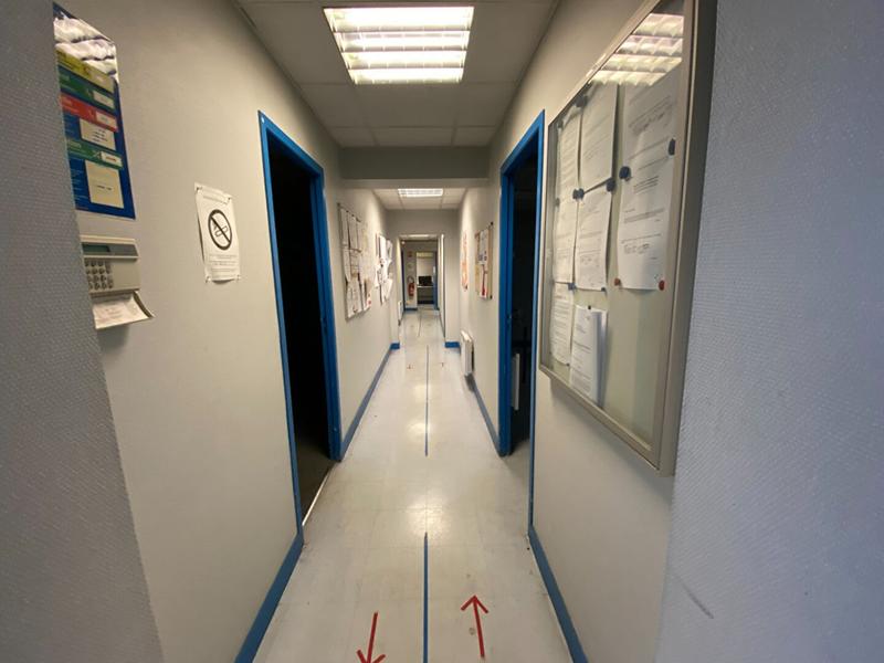 Local commercial - 819 m²