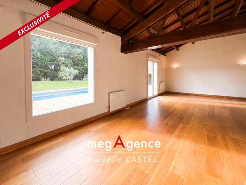 Villa - 188 m² - 8 pièces