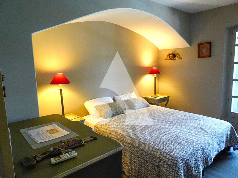 Maison - 200 m² - 7 pièces