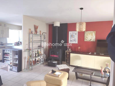 Maison - 93 m² - 4 pièces