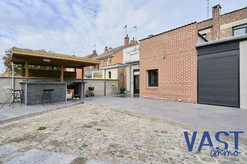 Maison traditionnelle - 160 m² - 7 pièces