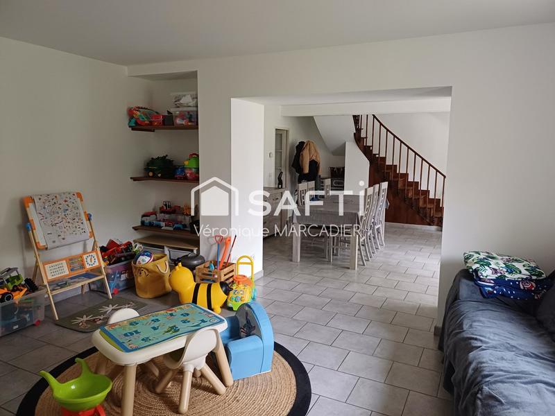 Maison - 140 m² - 5 pièces