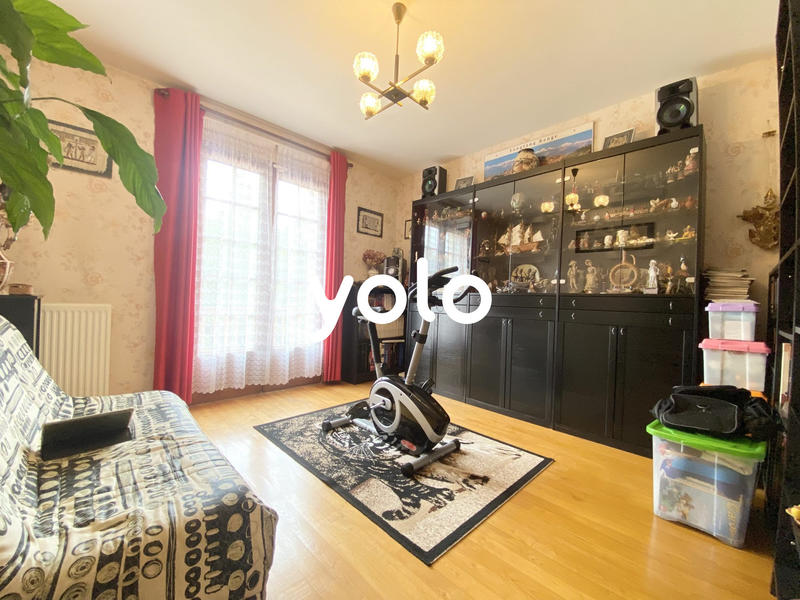 Maison traditionnelle - 200 m² - 8 pièces