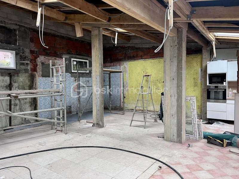 Maison - 200 m² - 4 pièces