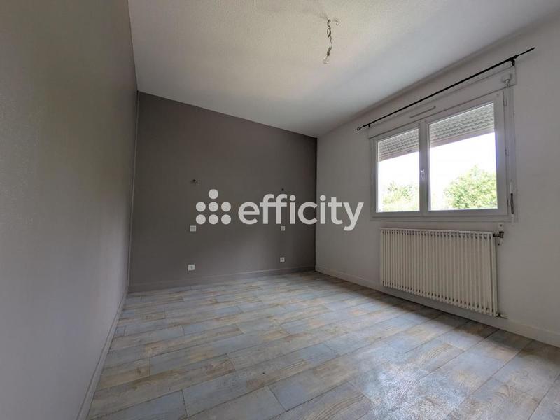Maison - 237 m² - 10 pièces