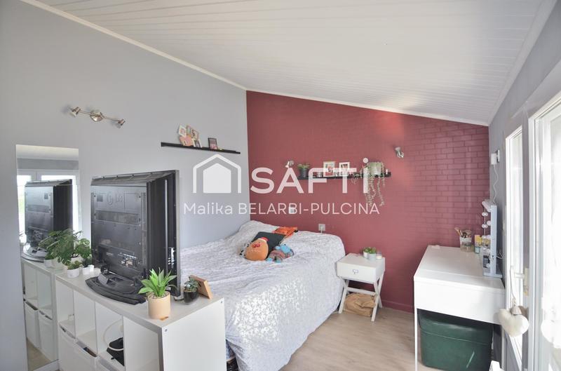 Maison - 162 m² - 8 pièces