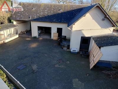 Maison - 218 m² - 9 pièces