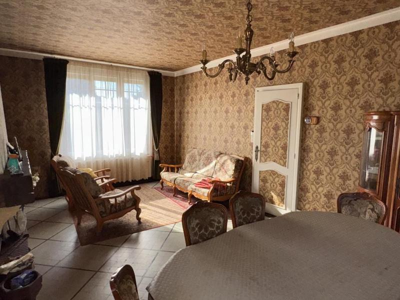 Maison - 151 m² - 7 pièces