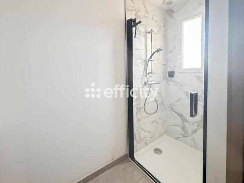 Pavillon - 93 m² - 4 pièces