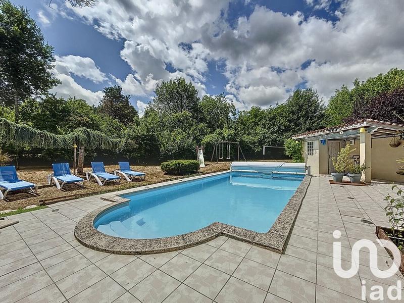 Maison - 168 m² - 8 pièces