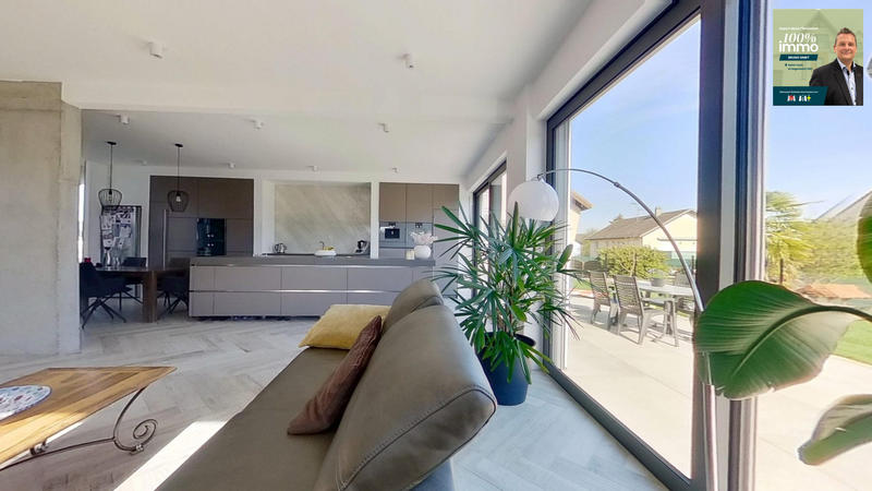 Maison - 215 m² - 6 pièces