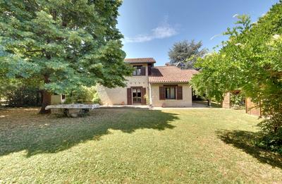 Villa - 147 m² - 6 pièces