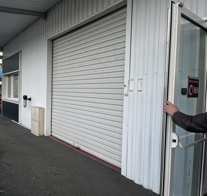 Local d'activités - 417 m²