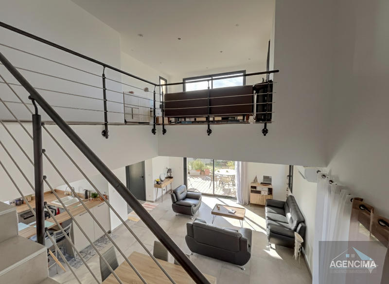 Propriété - 190 m² - 9 pièces