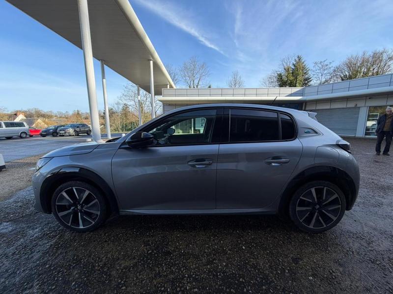 Peugeot 208 Electrique 50 Kwh 136 Ch Gt + Chargeur 11 Kw Premiere Main Garantie 6 Mois / Reprise Possible