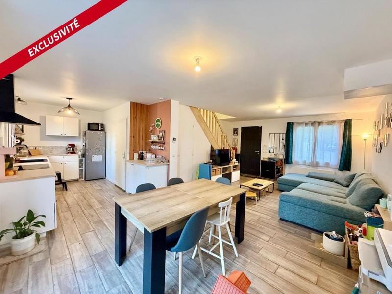 Maison - 90 m² - 5 pièces