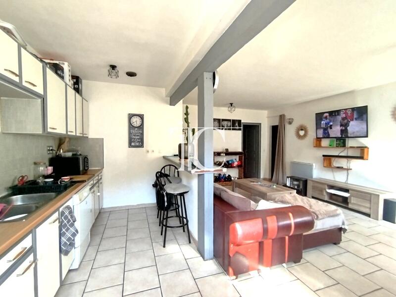 Maison de village - 251 m² - 11 pièces