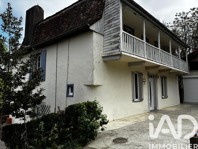 Maison de village - 221 m² - 10 pièces