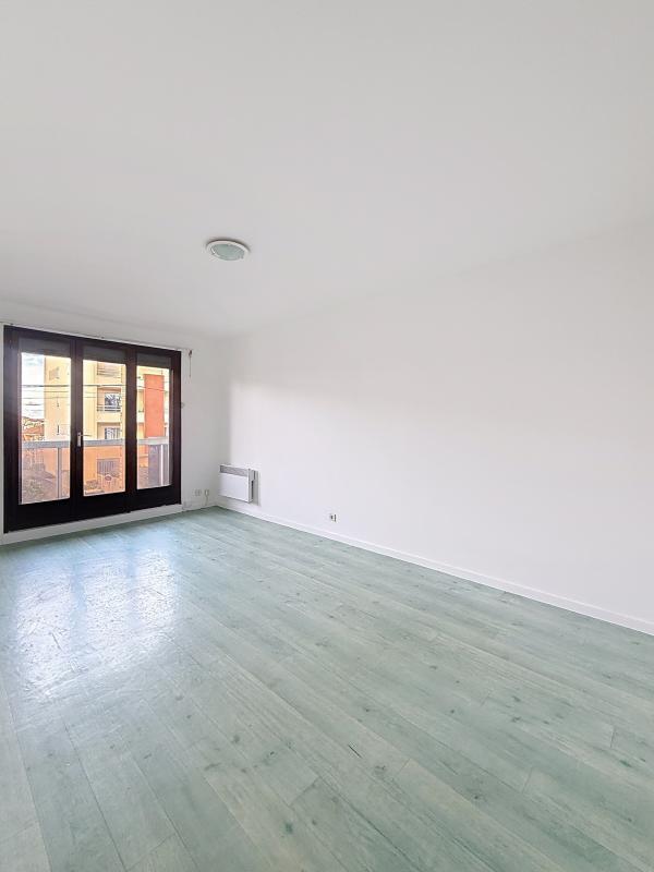 Studio - 24 m² - 1 pièce