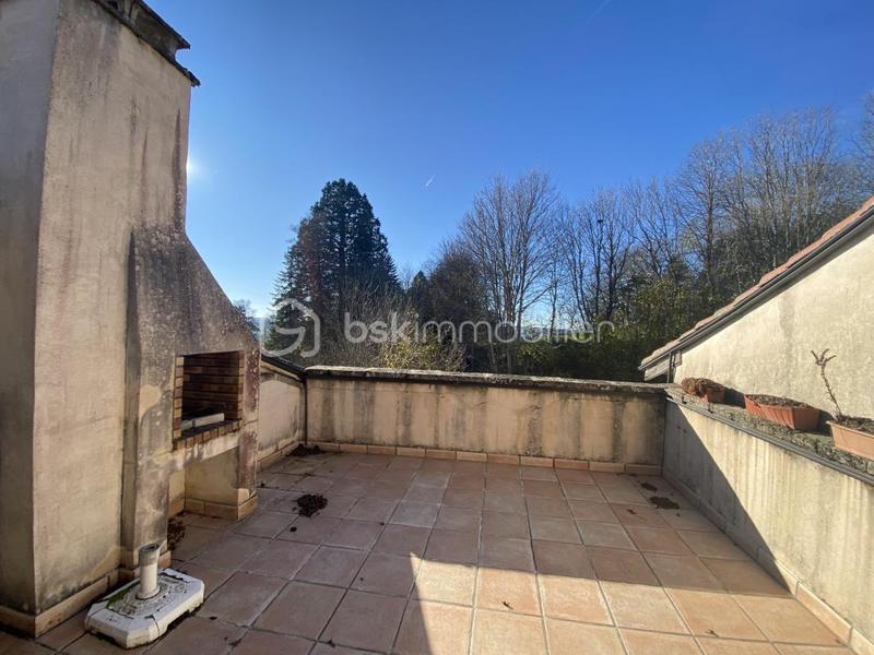 Maison - 200 m² - 5 pièces