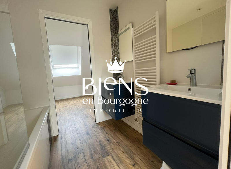 Appartement - 82 m² - 4 pièces