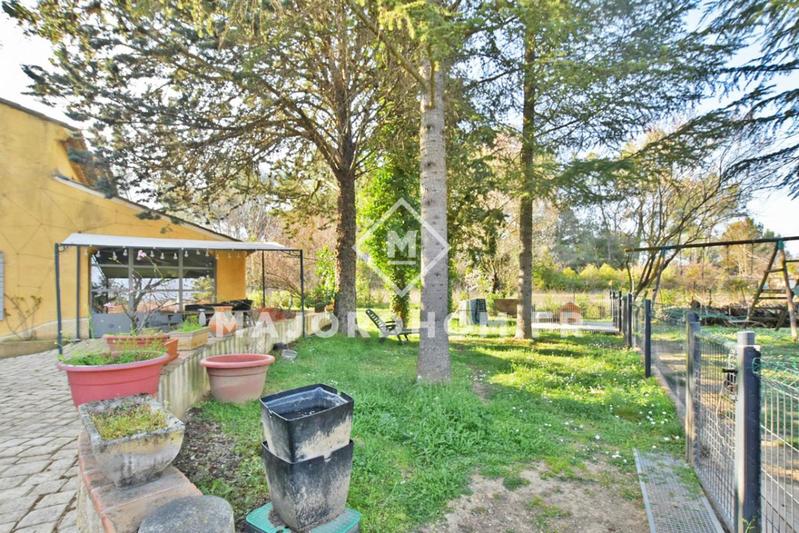 Maison - 211 m² - 6 pièces