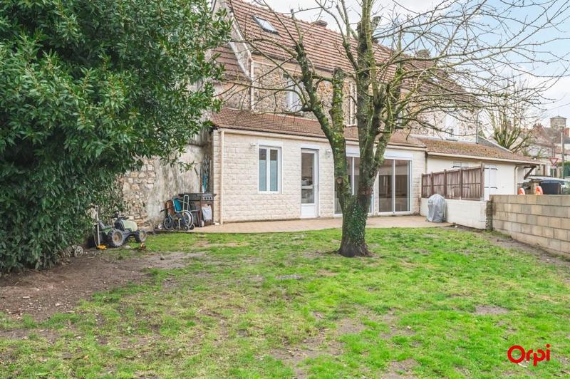 Maison - 161 m² - 4 pièces