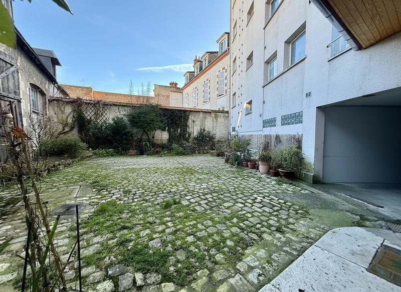 Appartement - 140 m² - 5 pièces