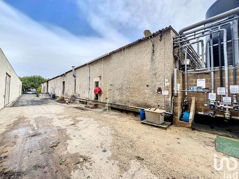 Local commercial - 3 700 m²