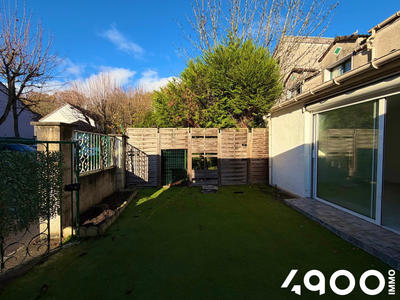 Maison - 90 m² - 5 pièces