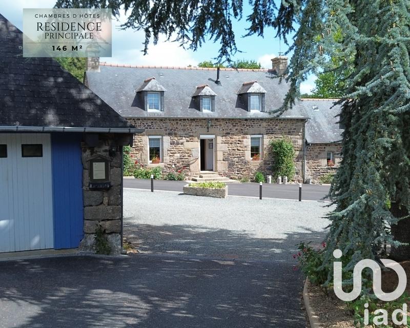 Maison - 218 m² - 10 pièces