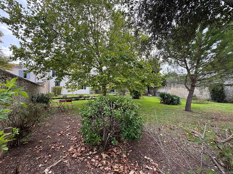 Maison - 198 m² - 8 pièces