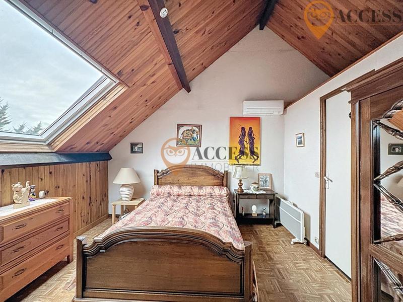 Maison - 206 m² - 7 pièces