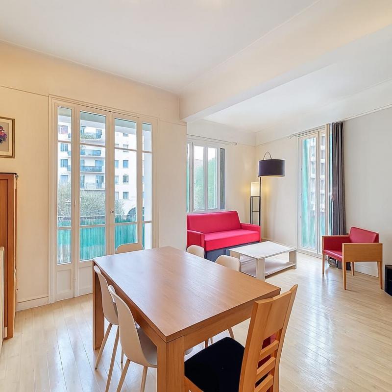 Appartement - 81 m² - 3 pièces